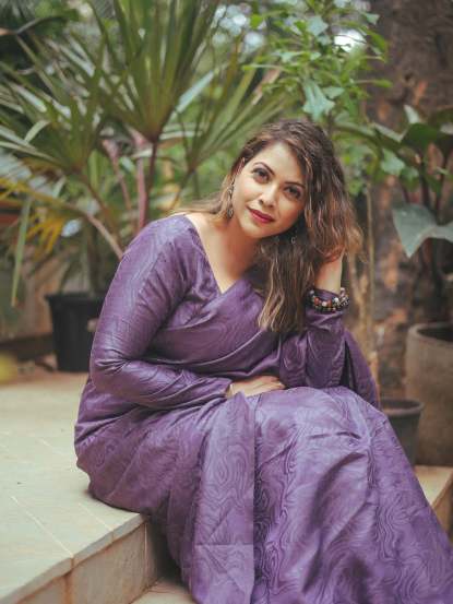 Deepali Pansare Purple Saree Look