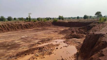 Gadchiroli railway contractor complained of extortion by social workers and journalists