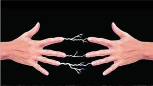 Hingoli Kalmanuri one died and two injured in electrocution