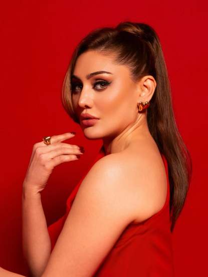 How Much Did Shefali Jariwala Earn For The Superhit Song, Shefali Jariwala Death