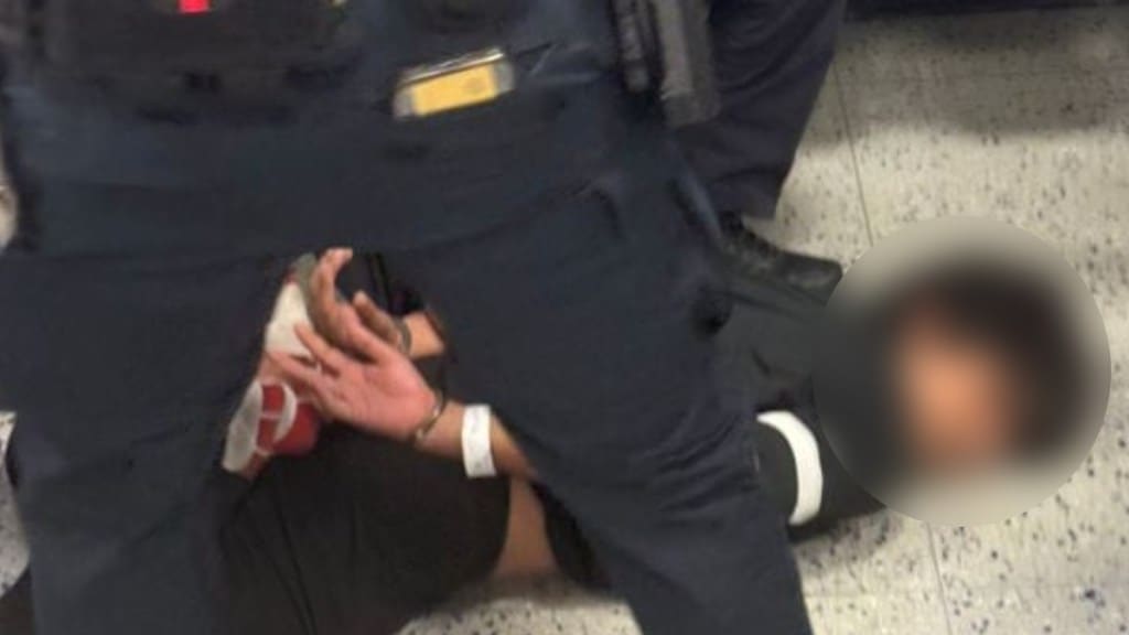 Loksatta anvyarth Disrespectful treatment of Indian youth by PAPD officers at New York Newark airport
