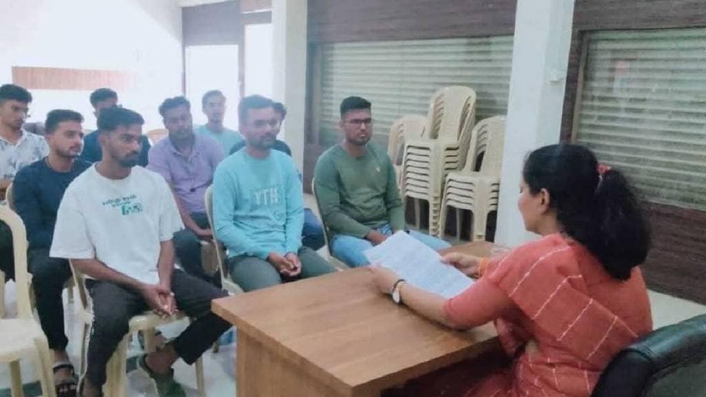 Shiv Sena Thackeray group spokesperson Jayashree Shelke expressed a strong stance