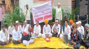 Karad Warkaris Call Off Protest After cm Devendra Fadanvis Assurance