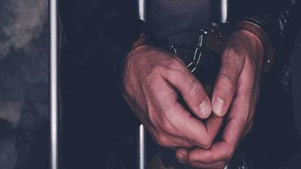 nashik criminal firoz dulhot arrested for pune robbery attempt caught after 8 months