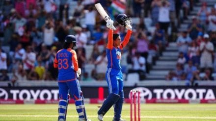 Smriti Mandhana smashes maiden T20I century against England
