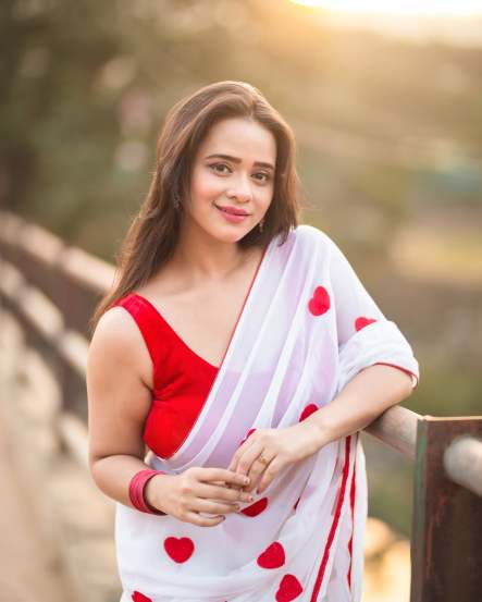 Madhura Joshi Purple Paithani Saree Look