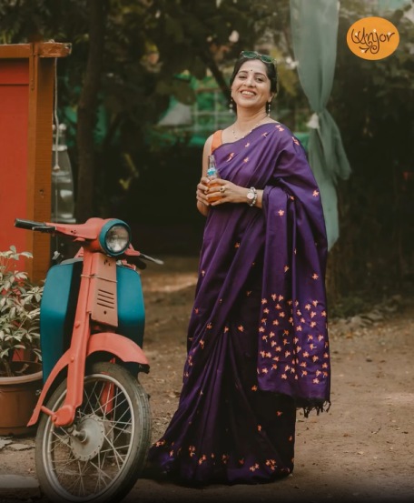 Madhurani Gokhale Purple Saree Look