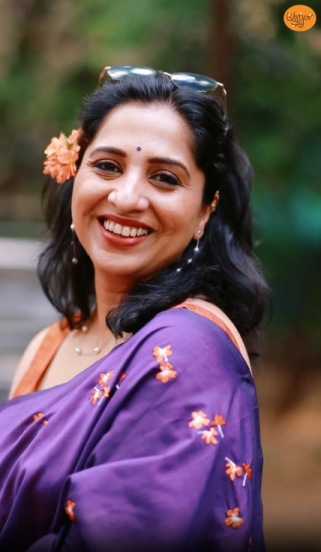 Madhurani Gokhale Purple Saree Look