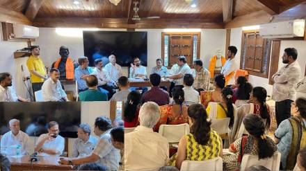 Thane Lok Sabha MP Naresh Mhaske held a meeting about gas connection at Anandashram.