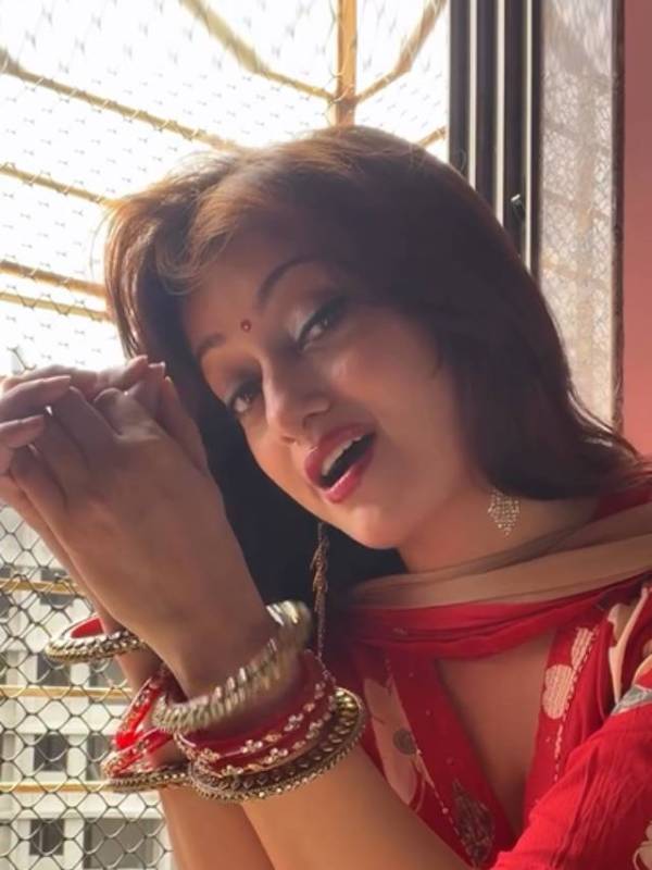 Manasi naik reel on madhuri dixit song jara firse kehna