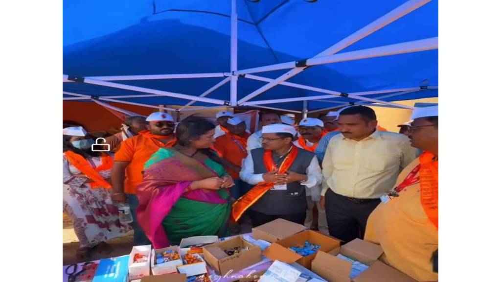 Minister Meghna Sakore Bordikar reviewed health services for Warkaris in mauli palkhi