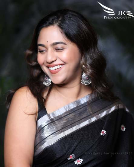Mrunmayee Deshpande Black Saree Look