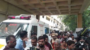 thane mumbra train accident railway passengers injuries update