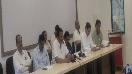 Nagpur, congress, allegations, bjp clarifying facts insted of election commission, mahavikas aghadi, suresh bhoyar