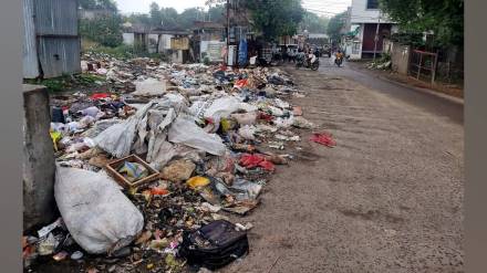 sanitation workers strike ends unsanitary continues in Jalgaon