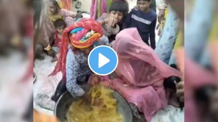 Couple funny video Rajasthan Viral Video Bride And Groom Fight Over Ring During Wedding Ceremony