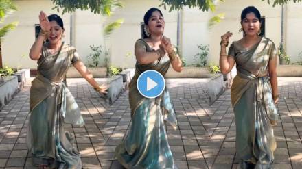 Girl dance on Baya Mazya Bangurya Mangta R