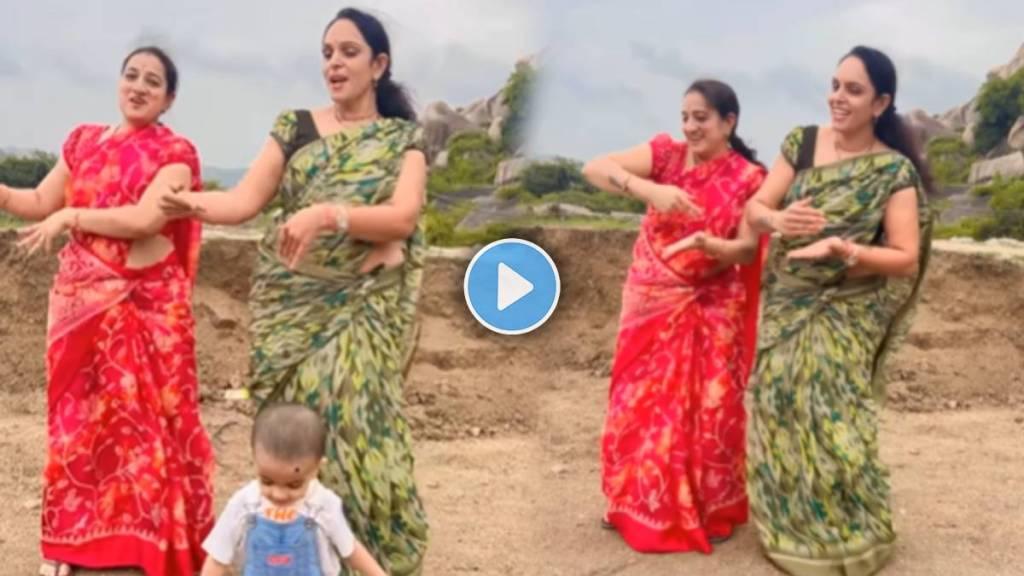 two women dance in ek number tuzi kamber