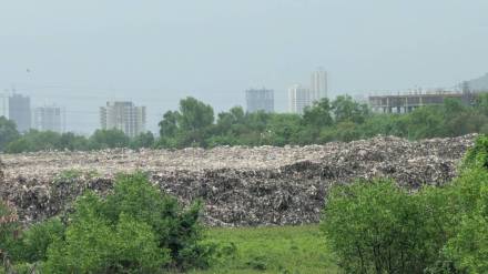 Environmentalists angered by garbage and soil dumping on green belt from Diva Sabe to Mumbra