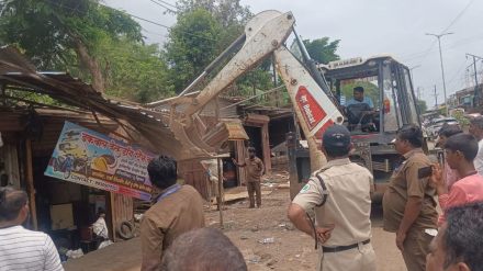 Ambernath Municipal Corporation taking action against illegal encroachments