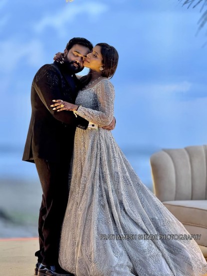 Niranjan Kulkarni Manisha Guram Wedding Photos