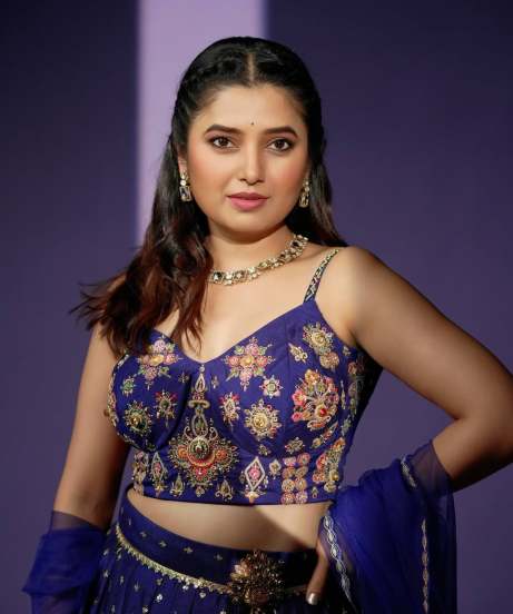 Prajakta Mali Pink Lehenga Look