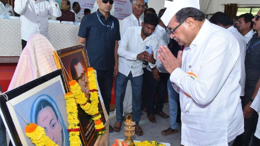 ahilyanagar Guardian Minister Radhakrishna Vikhe farmers get benefit Nilwande Dam water Madhukar Pichad