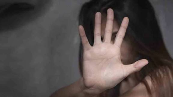 Teen girl sexually assaulted in Pune