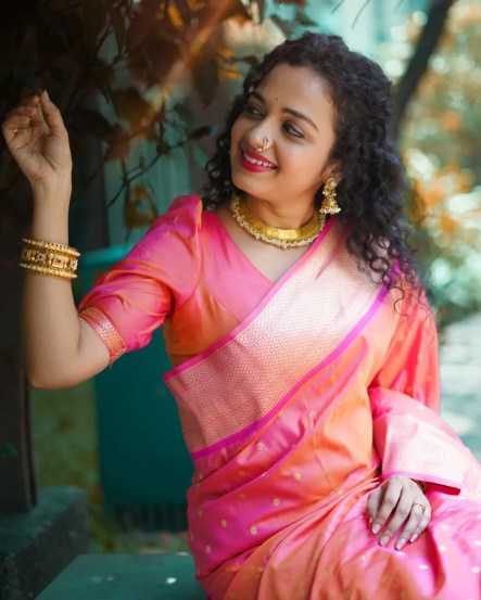 Rashmi Anpat Aari Work Blouse Design