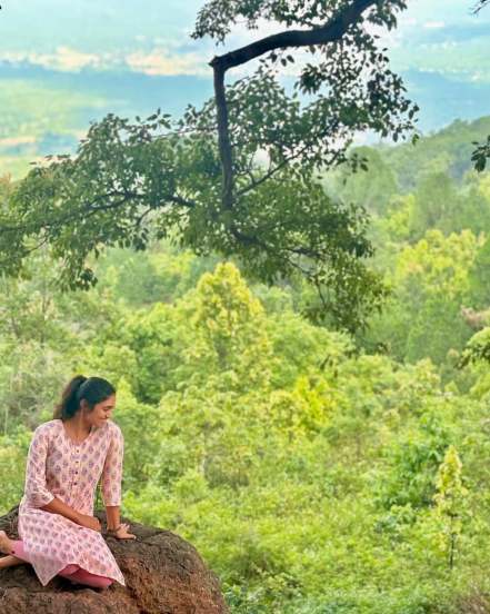 Rinku Rajguru Nature Photoshoot No Makeup Look