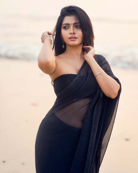 Ruchira Jadhav Pink Saree Look