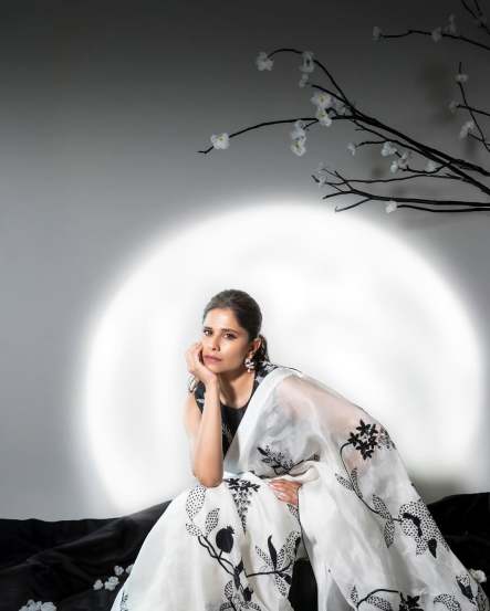 Sai Tamhankar White Saree Look