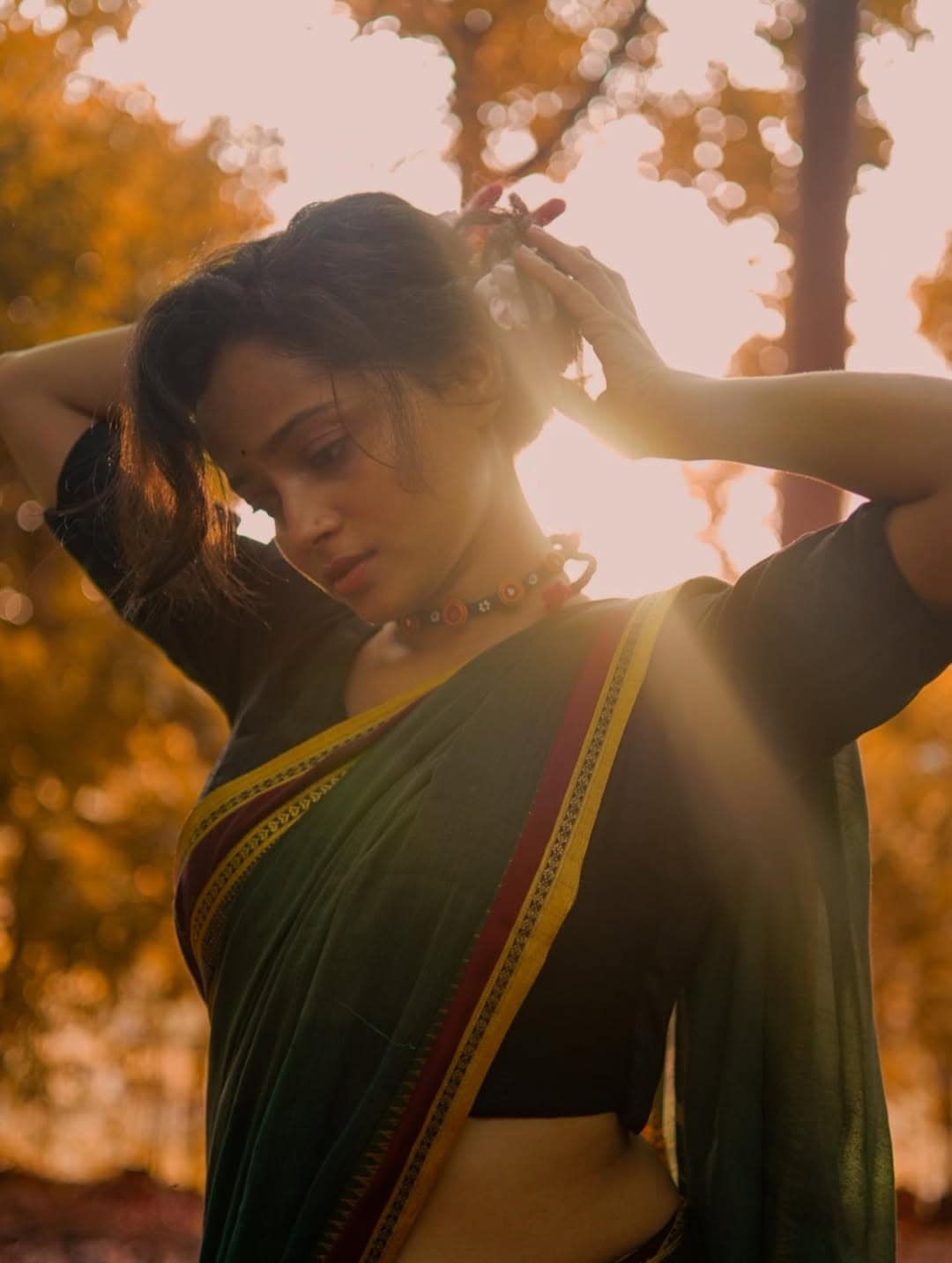 Shivali Parab Green Cotton Saree Look