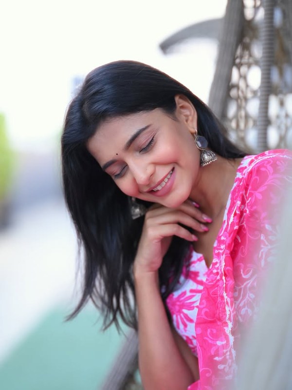 Shivani Mundhekar Pink Dress Look