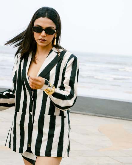 Shriya Pilgaonkar Black And White Suit