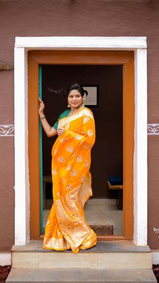 Shweta Shinde Devmanus Madhla Adhyay