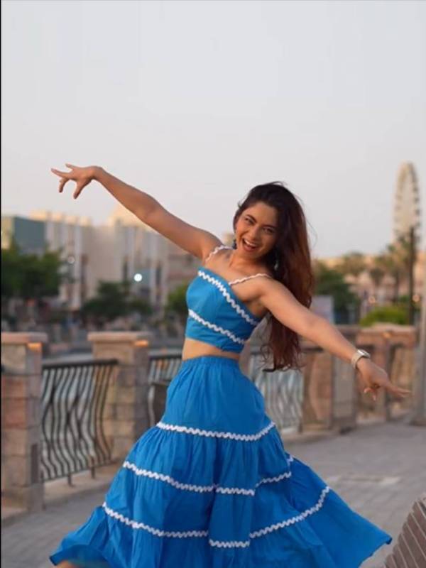 Sonalee kulkarni reels