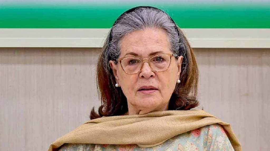 मध्य-पूर्व आशियातील तणावाबाबत सोनिया गांधी यांनी एक लेख लिहिला आहे. (PC : PTI) 