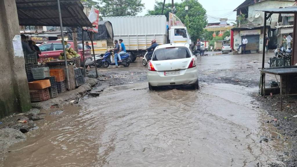 Thane roads damaged before highway entry point