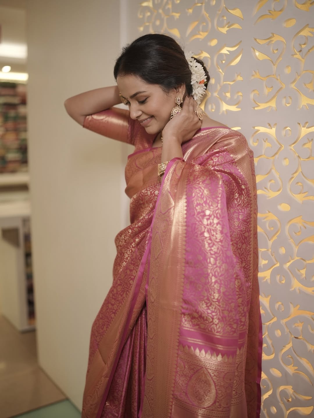 Titeekshaa Tawde Purple Saree Look