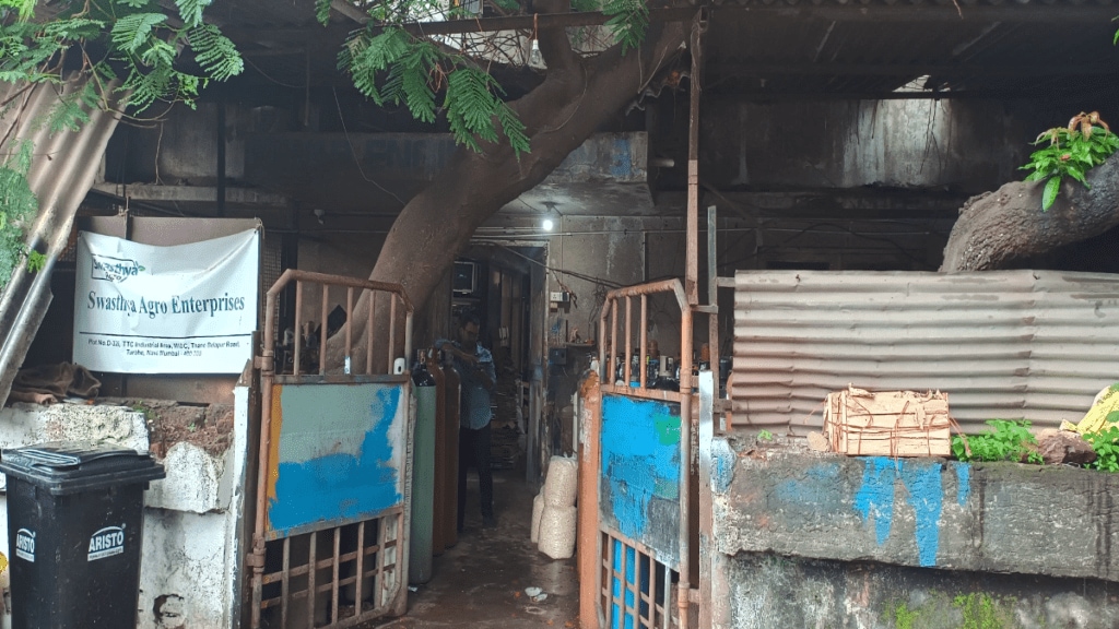 Turbhe MIDC carbon monoxide leak sends 15 to hospital Turbhe MIDC carbon monoxide leak sends 15 to hospital