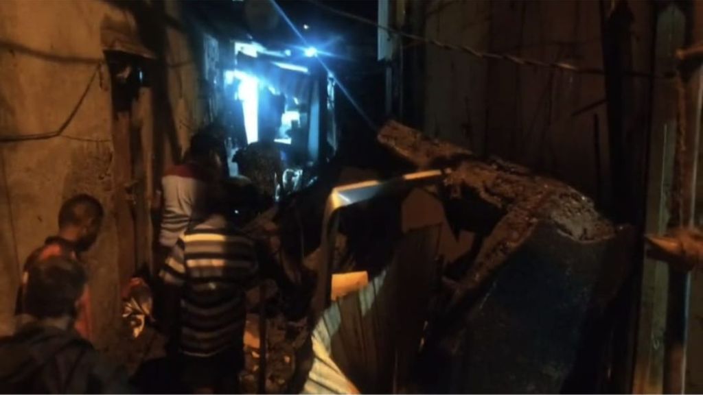 Vasai Virar rain dangerous building wall collapses in virar no casualties reported Vasai Virar rain dangerous building wall collapses in virar no casualties reported
