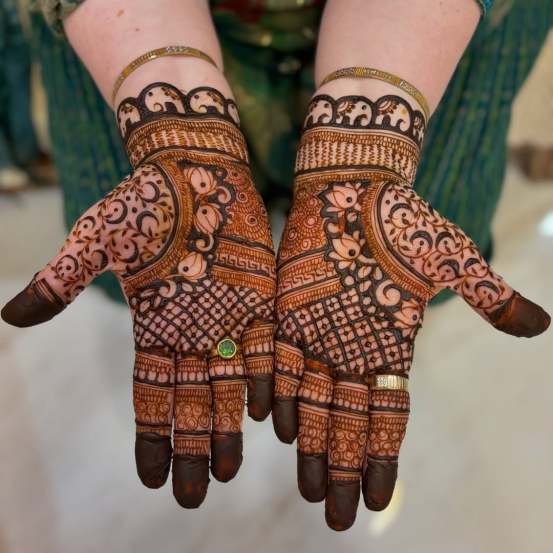 Vat Purnima 2025 Mehndi Design
