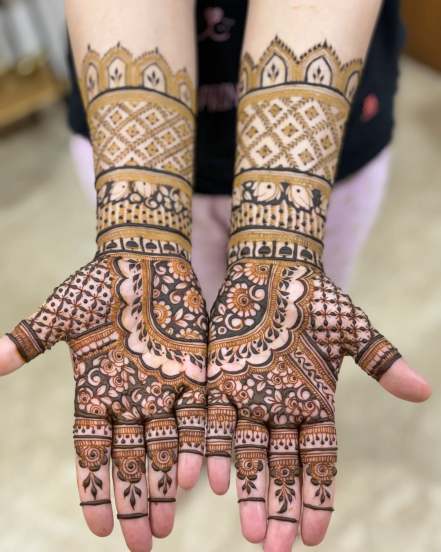 Vat Purnima 2025 Mehndi Design
