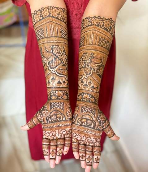 Vat Purnima 2025 Mehndi Design