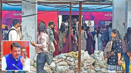 सगळ्याच लोकल ‘एसी’! मुख्यमंत्र्यांना विश्वास, रेल्वेबरोबर चर्चा सुरू असल्याची घोषणा