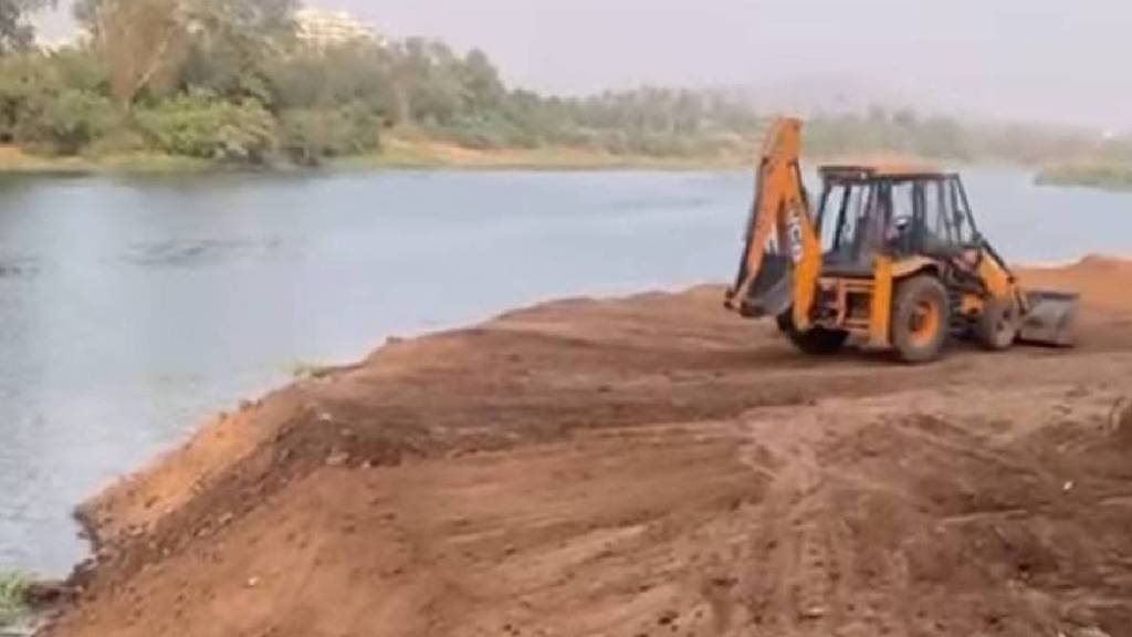 Badlapur case has been registered Satsang Vihar managers allegedly filling up the Ulhas river bed Badlapur