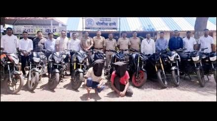 shirapur police recovered stolen bikes