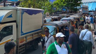 Bhayandar railway station traffic jam