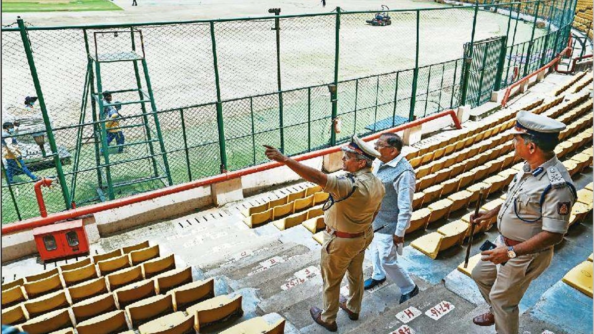 बंगळूरु चेंगराचेंगरी प्रकरण: अधिकाऱ्यांच्या निलंबनाचे आदेश, मुख्यमंत्री सिद्धरामैय्यांची घोषणा